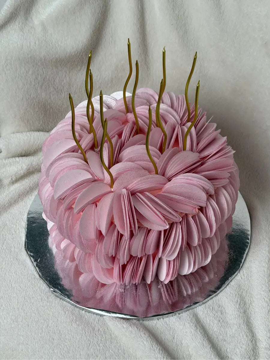 Viral IT Girl Pink Cake